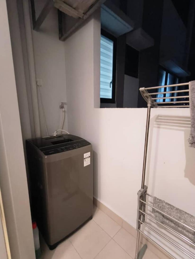 Pangsapuri M Vertica Cozy 4r2b Near Sunway Velocity